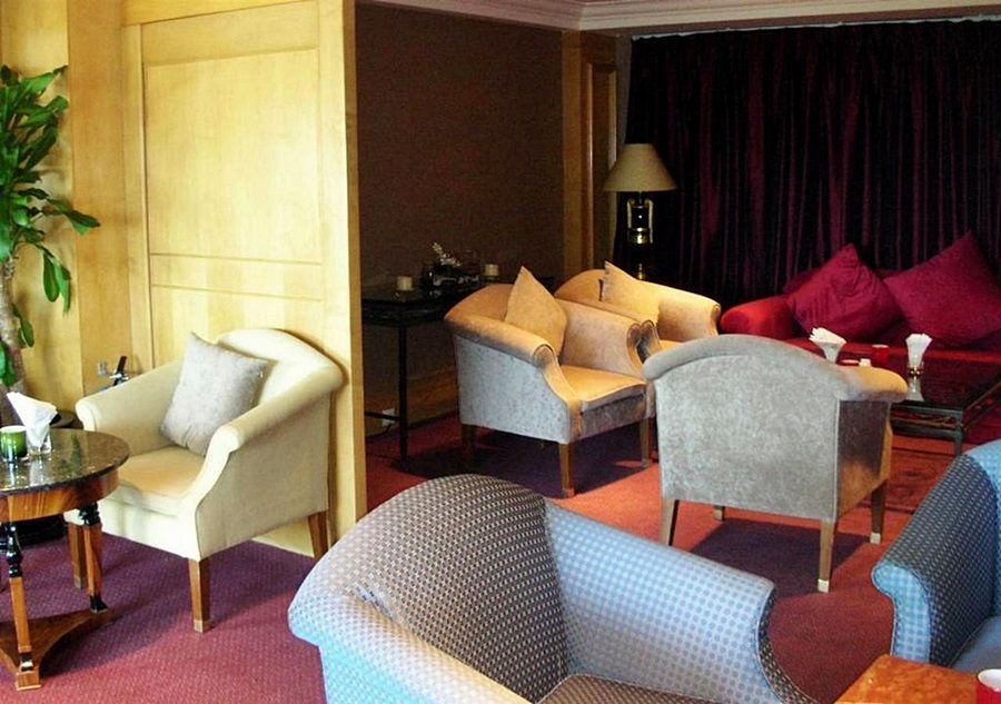 Grand Coloane Resort Macau Exteriör bild The interior of a suite at the hotel