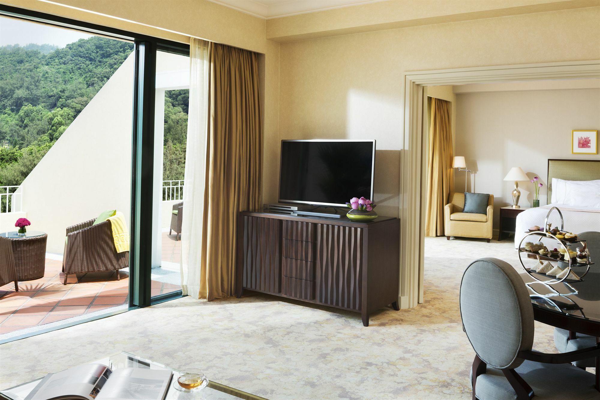 Grand Coloane Resort Macau Exteriör bild A television set